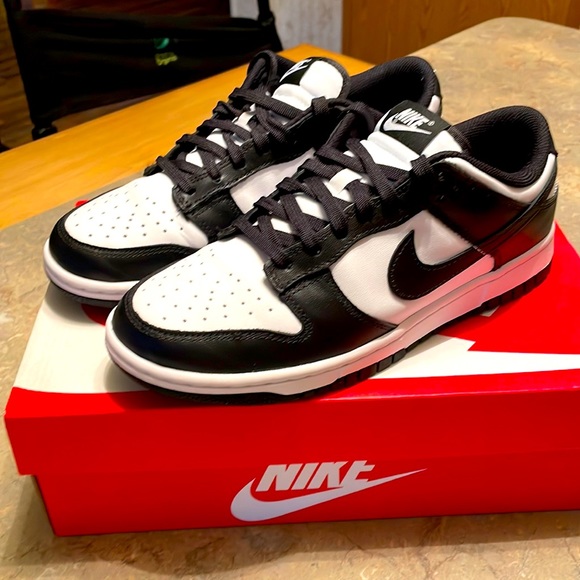Women’s Nike Dunk Low Panda size 9.5 - Picture 1 of 3
